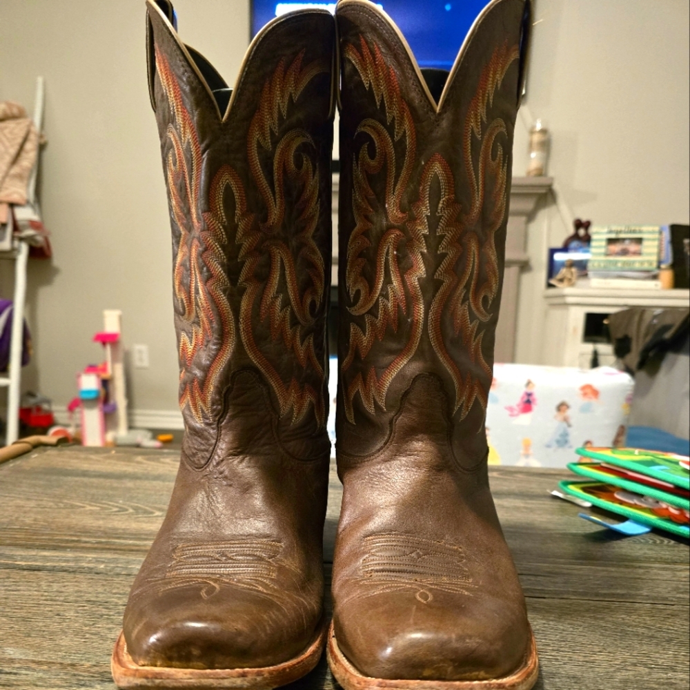 Nocona Brown Leather Cowboy Boots with Embroidered Design